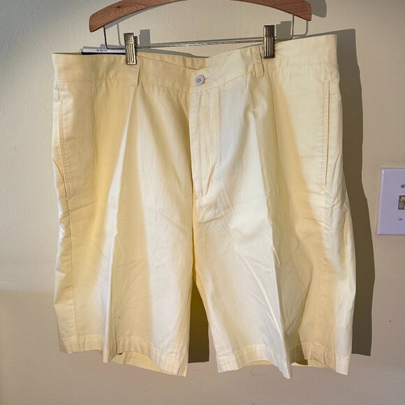 Vineyard Vines Mens Yellow 9" Club Shorts, size 38 waist - Picture 2 of 5